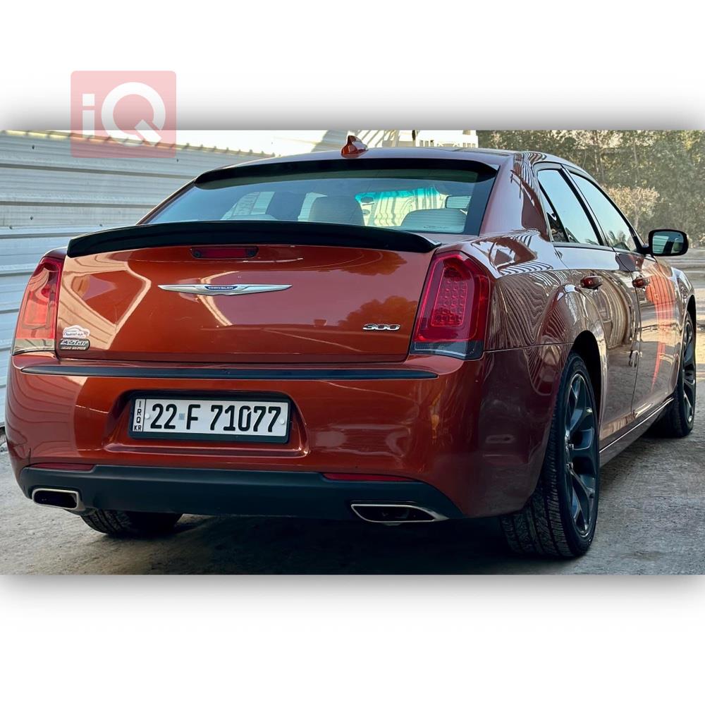 کرایسلەر 300